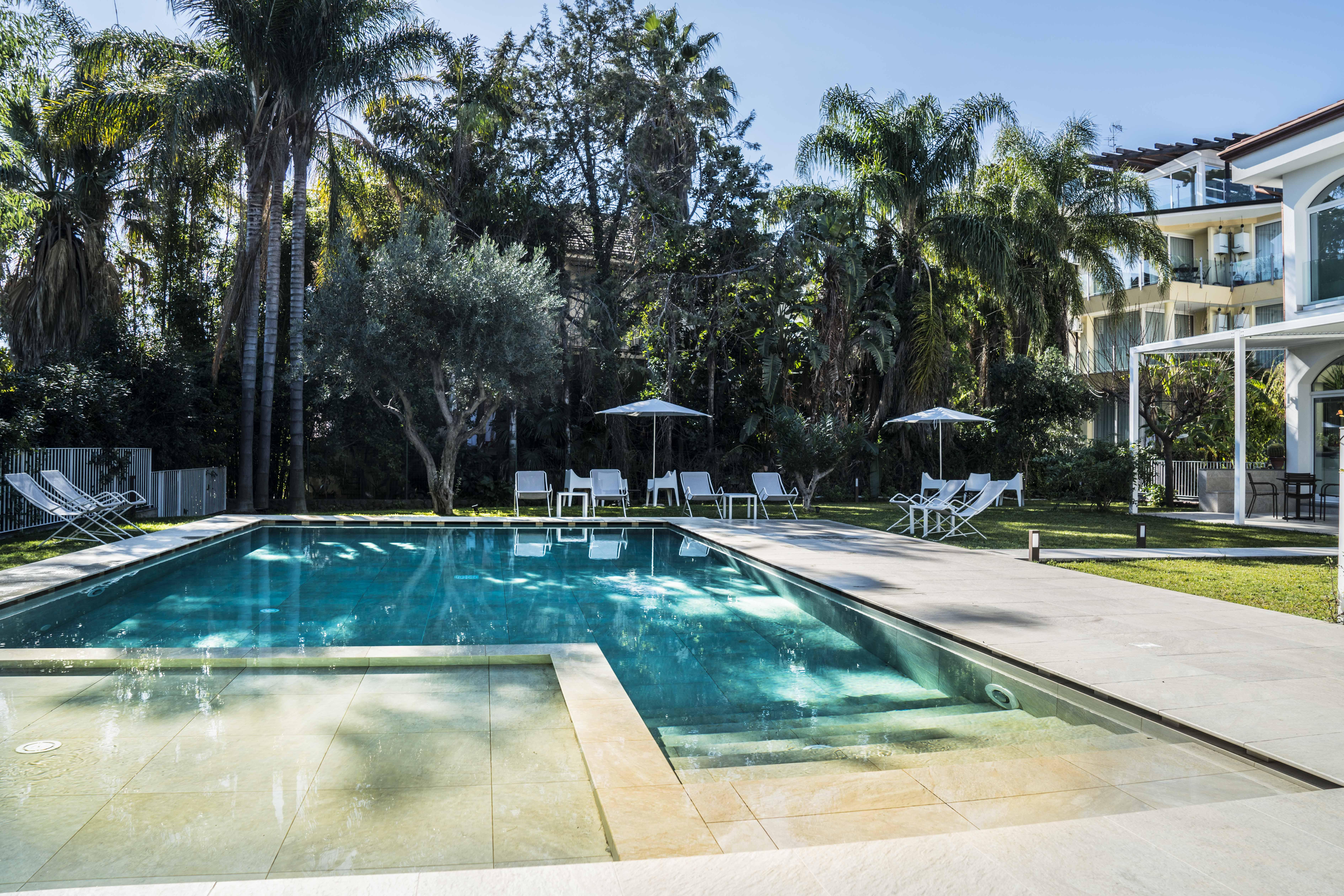 Aparthotel Sicilia's Art & Aci Trezza